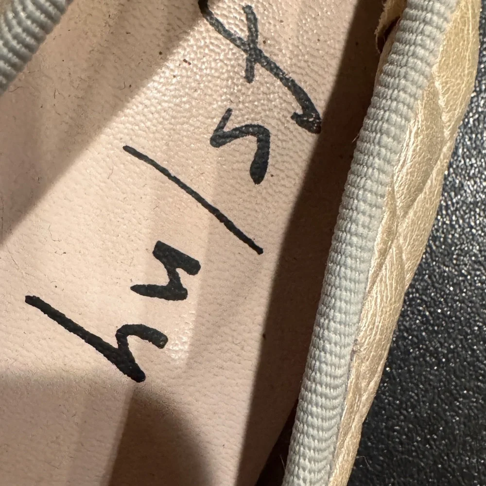 FS/NY Quilted Ballet Flats in Metallic Silver cream size 7B made in Spain